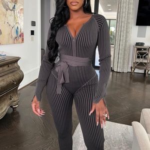 Manière De Voir -KNITTED TWO TONE JUMPSUIT WITH BELT - GREY/BLACK